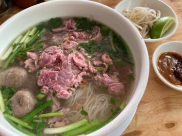 おすすめカンボジア料理②クイティウ｜スープが美味しい米麺の注文の仕方をご紹介！