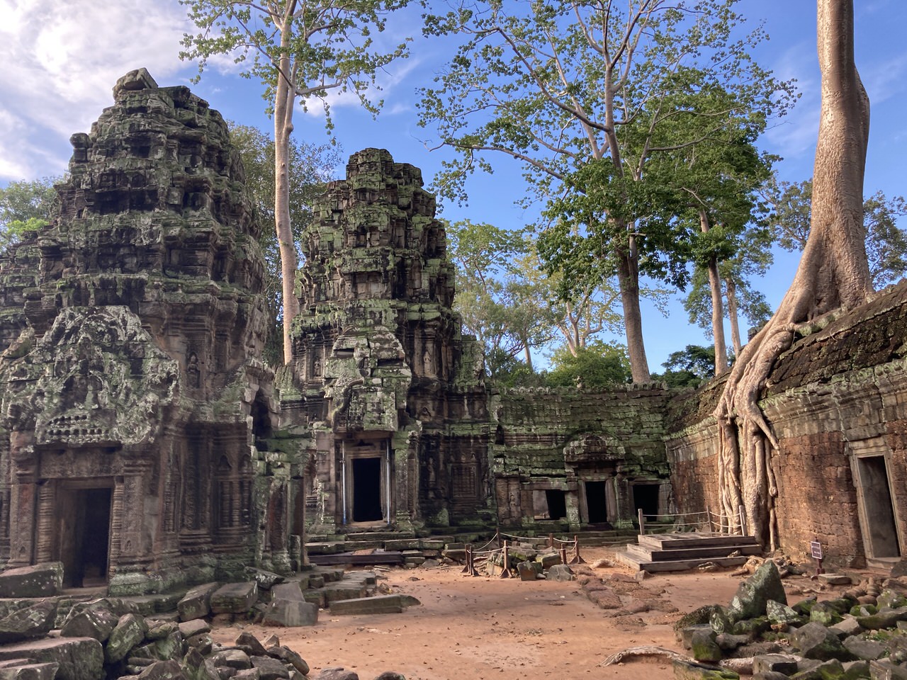 タプローム　カンボジア