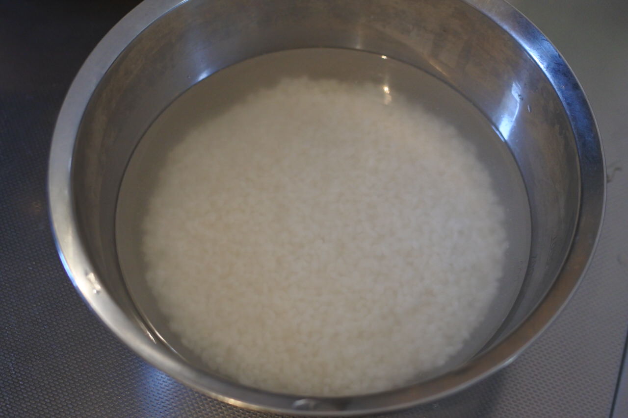 お米を浸水させる